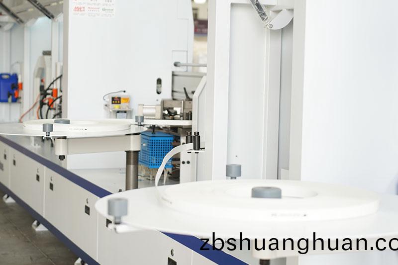 全自(zi)動封邊機