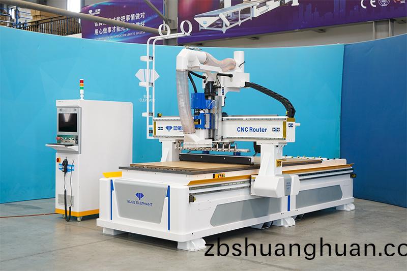 數(shù)控(kong)開料機