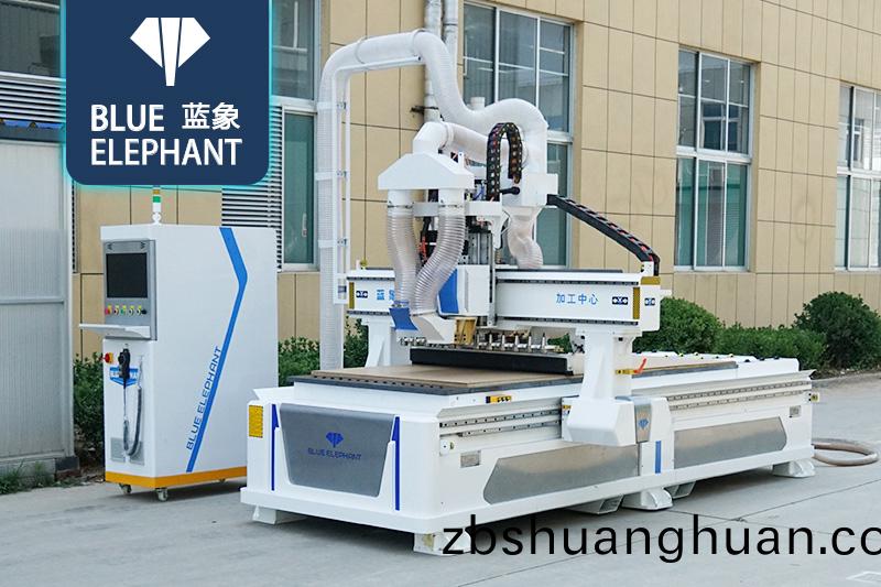 數控開(kai)料機