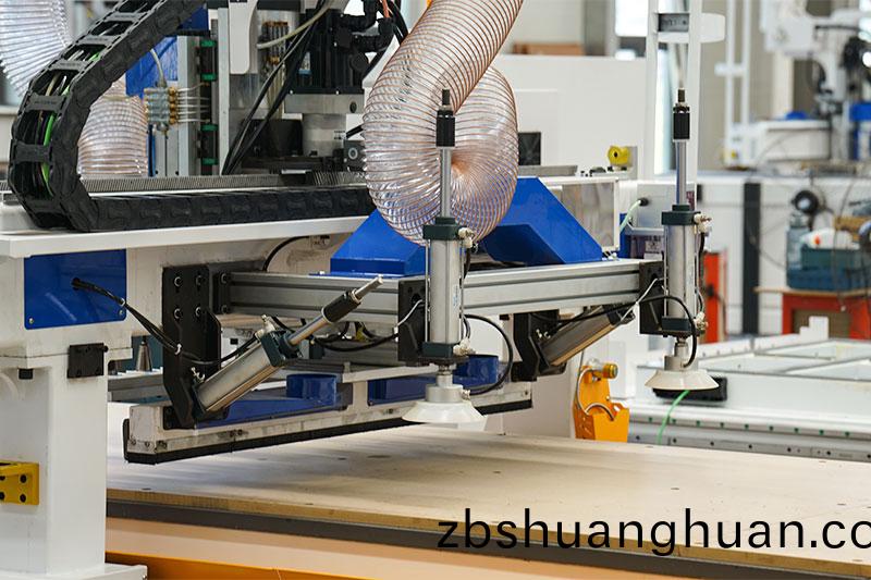 數(shù)(shu)控開料機