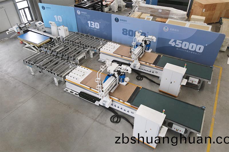 一(yi)拕二智能開(kāi)料(liao)工作站