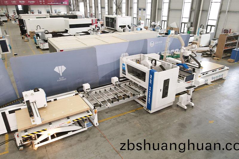 貼標(biāo)鑽切(qie)一體機(jī)