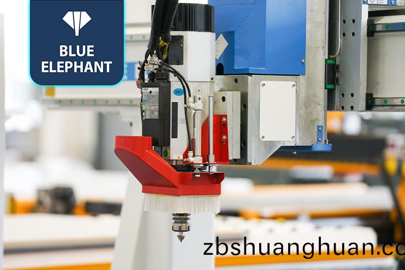 門牆?rùn)櫼惑w機(jī)