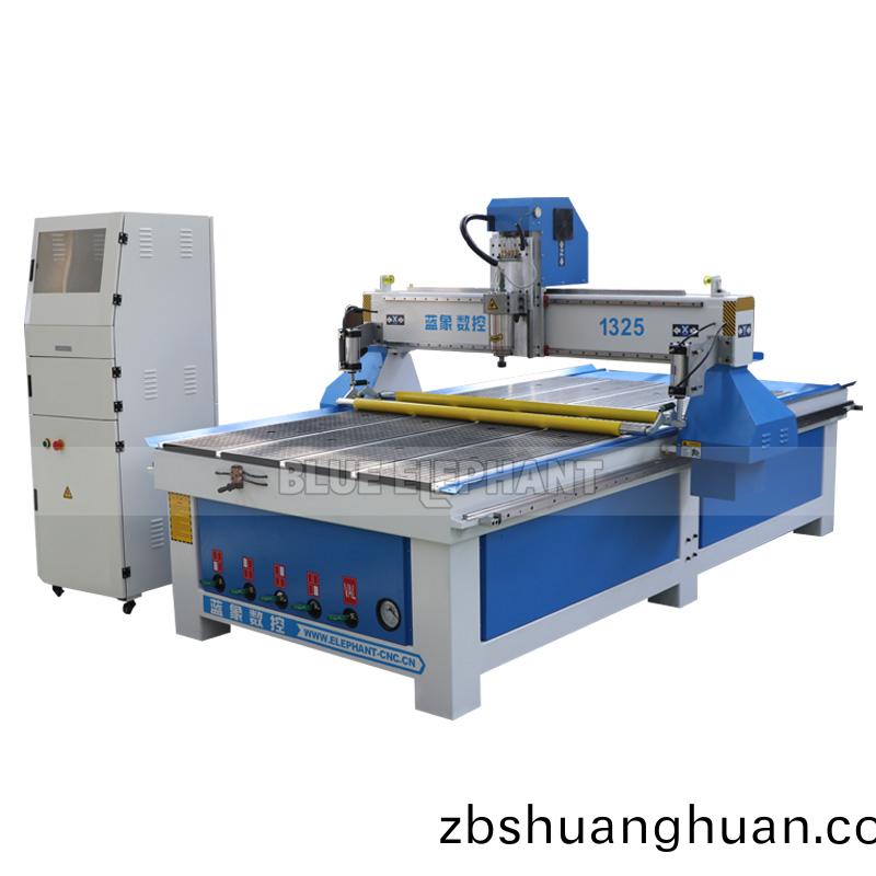 1325木工鵰刻機(ji)帶迻動滾軸