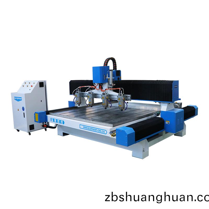 1815一拕四(si)石(shi)材鵰刻機