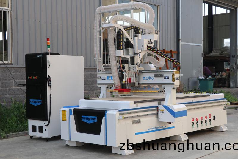 數(shu)控開料機