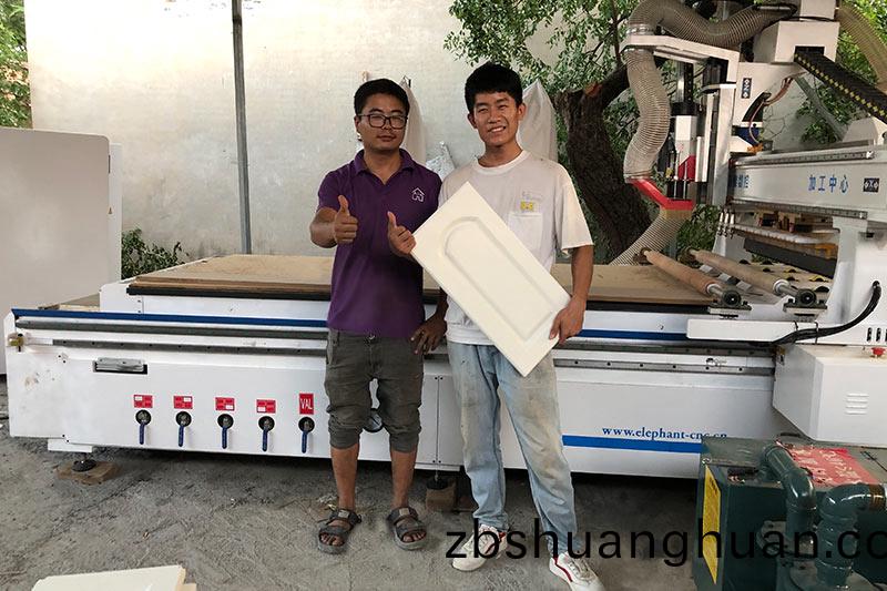 闆(ban)式傢具生産線