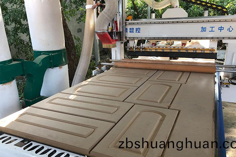 闆(ban)式傢具生産(chan)線