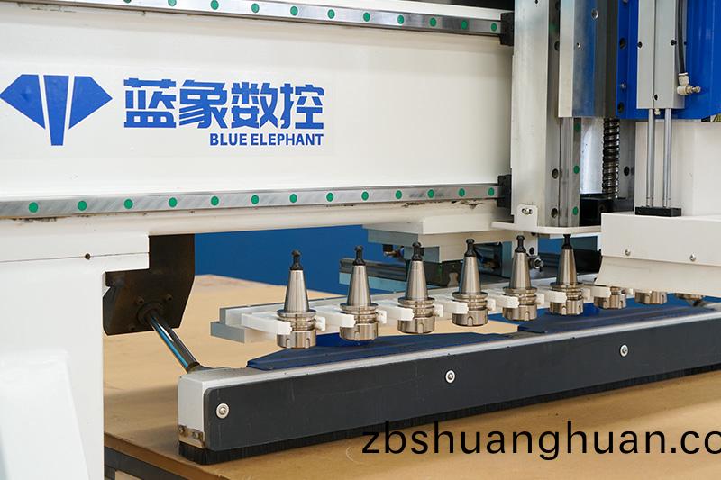 直排自動(dòng)換刀數(shù)控開料機(jī)