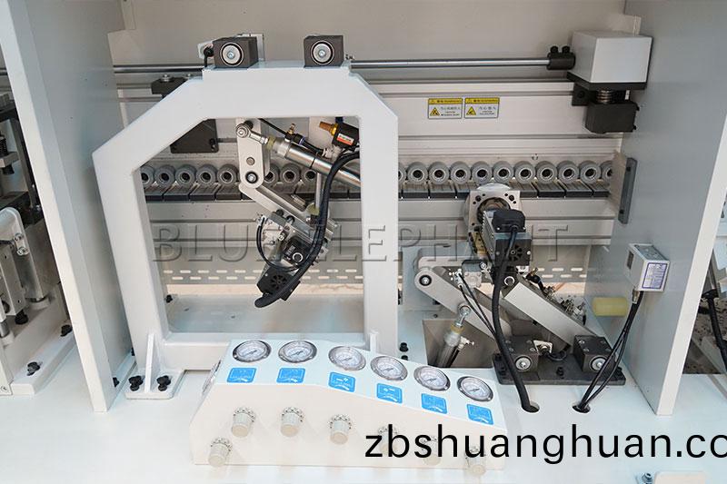 全自動封邊機(ji)