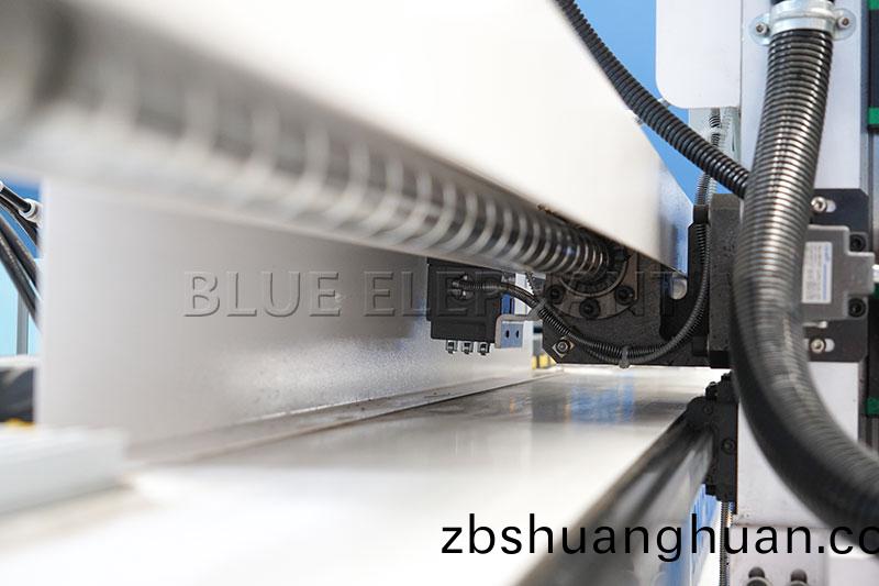 絲槓數(shù)控開(kāi)料機(jī)