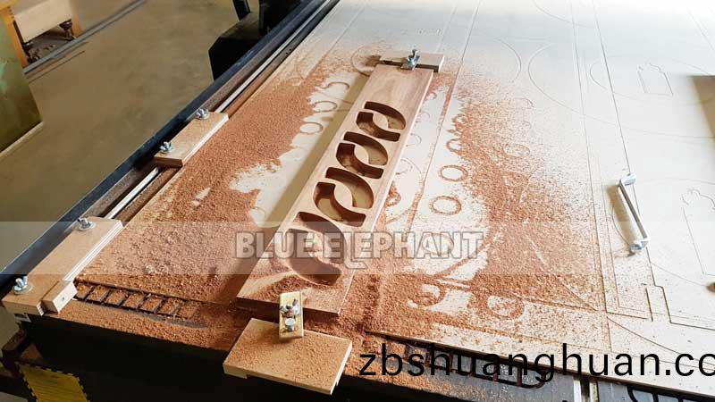 數控(kong)開料機加工樣品