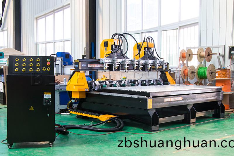 闆式傢(jia)具生産線